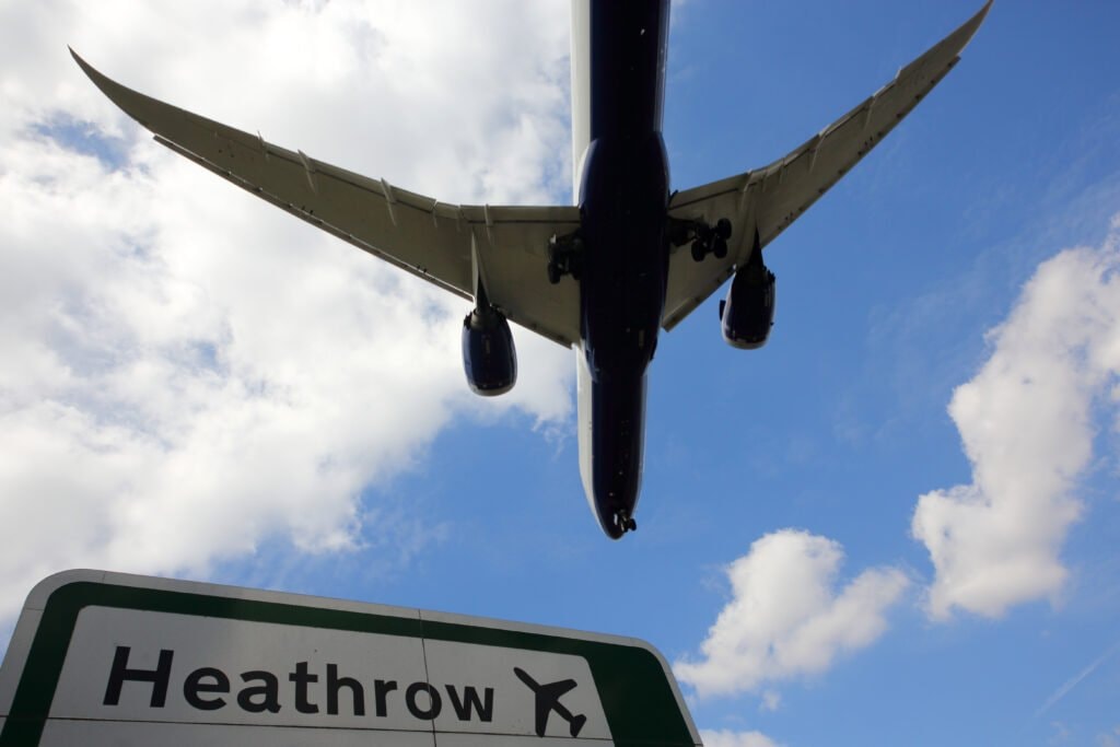Heathrow drop-off charges: How to pay in 2025