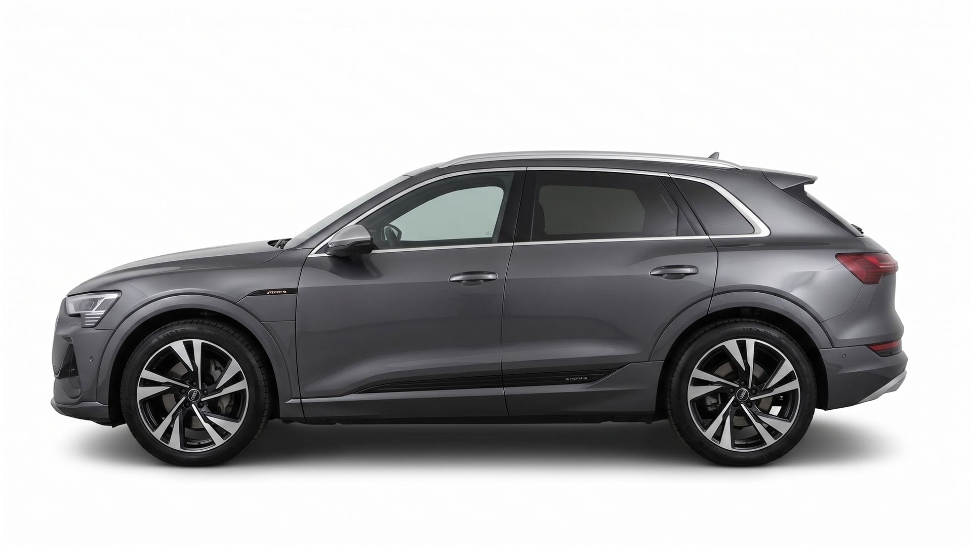 E-TRON BLACK EDITION 55 QUAT - Audi E-Tron Black Edition 55 Quattro side grey copy.jpg