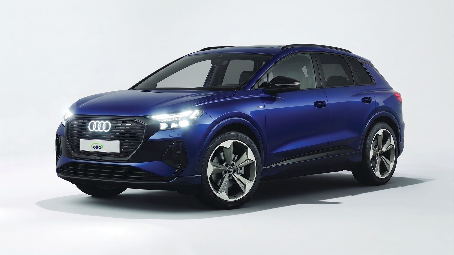 Audi Q4 E-TRON S LINE 40 blue diagonal copy.jpg