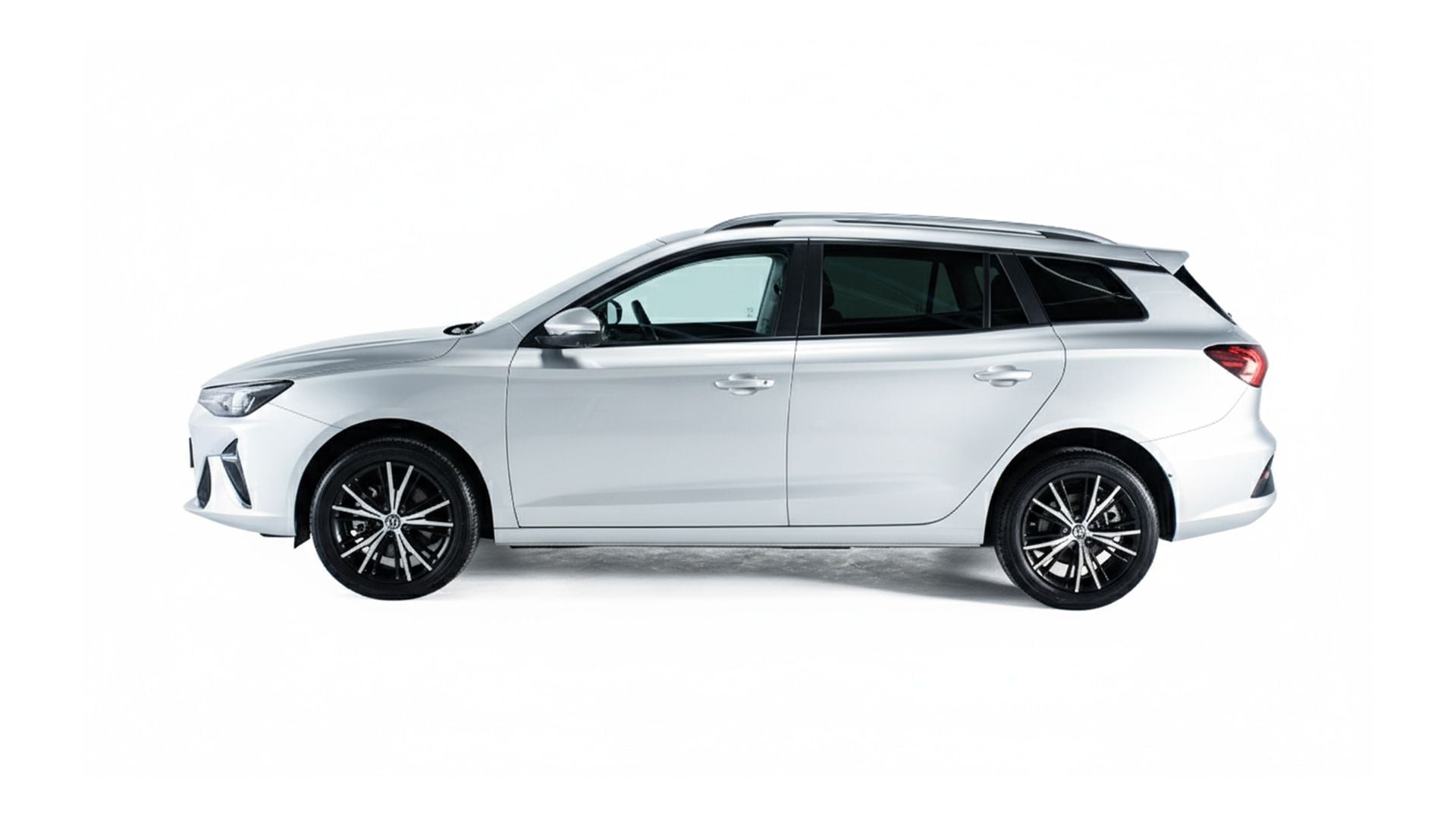 5 TROPHY - EV Trophy Long Range silver side copy.jpg