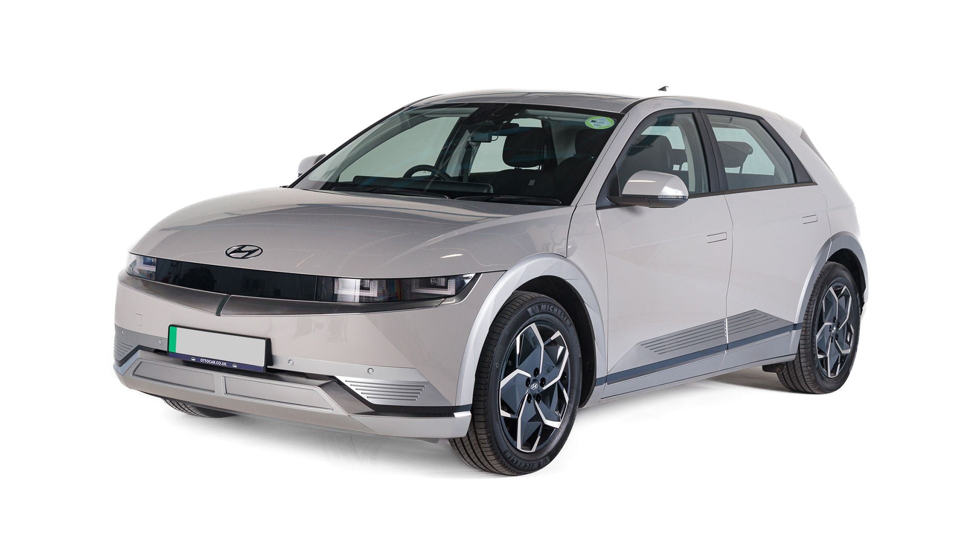 Hyundai Ioniq 5 diagonal cyber grey.jpg