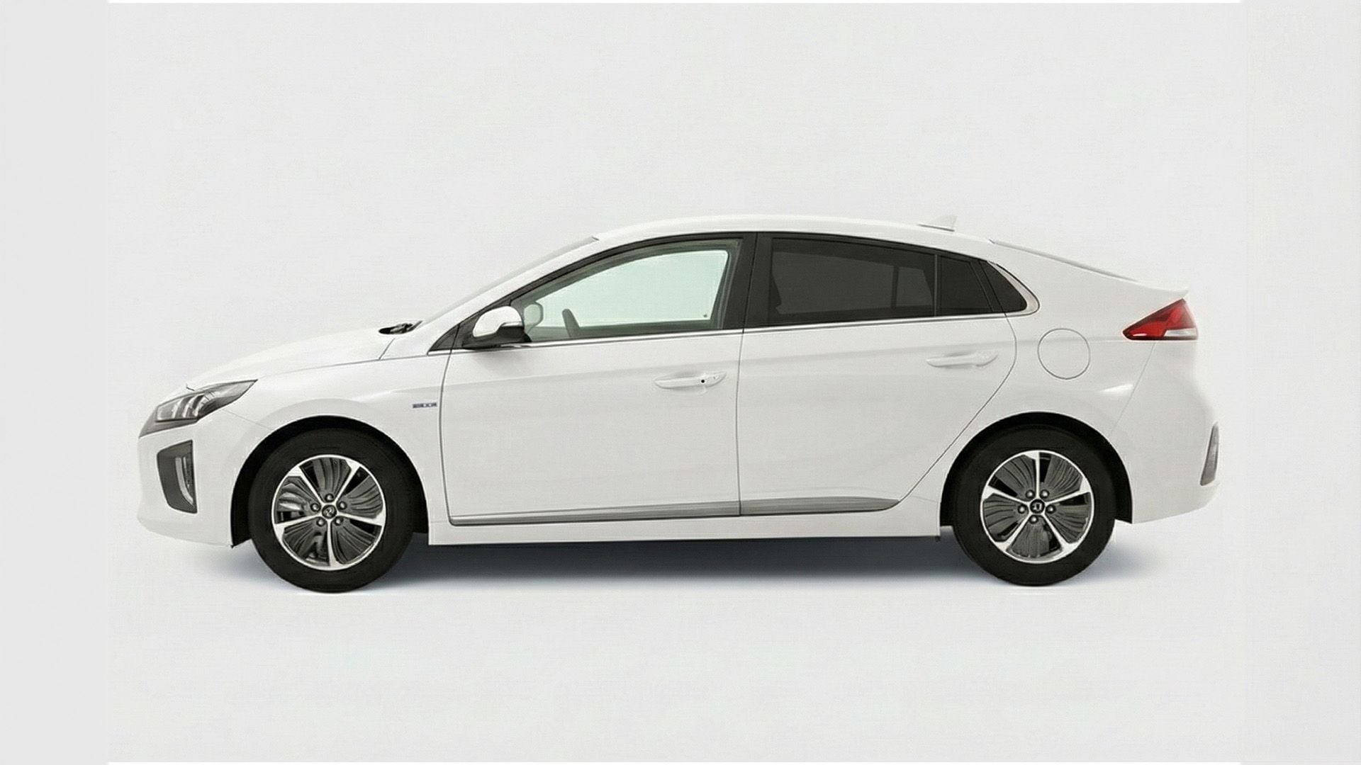 IONIQ - Hyundai Ioniq white side copy.jpg