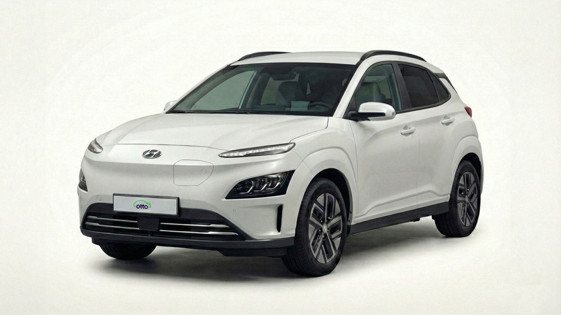 Hyundai Kona white diagonal copy.jpg