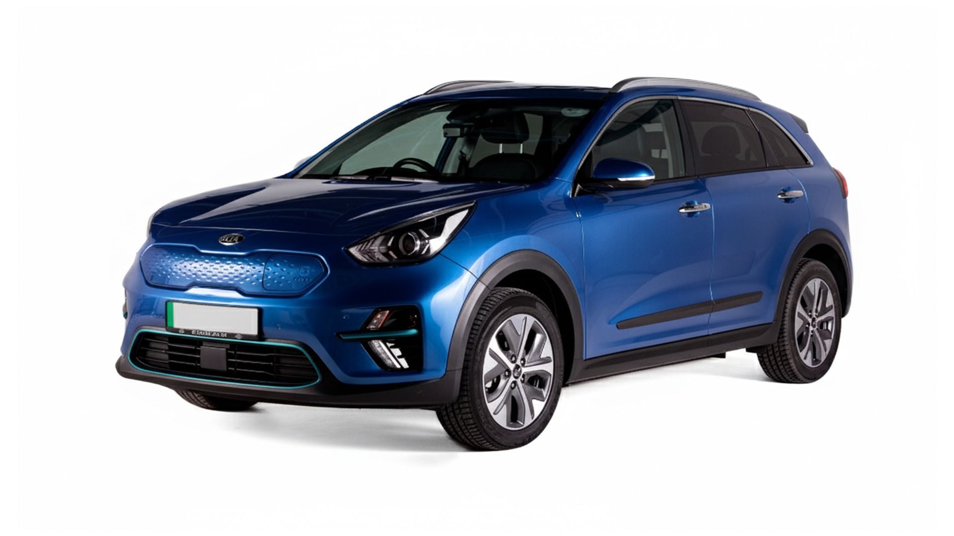 Kia e niro diagonal front blue copy.jpg