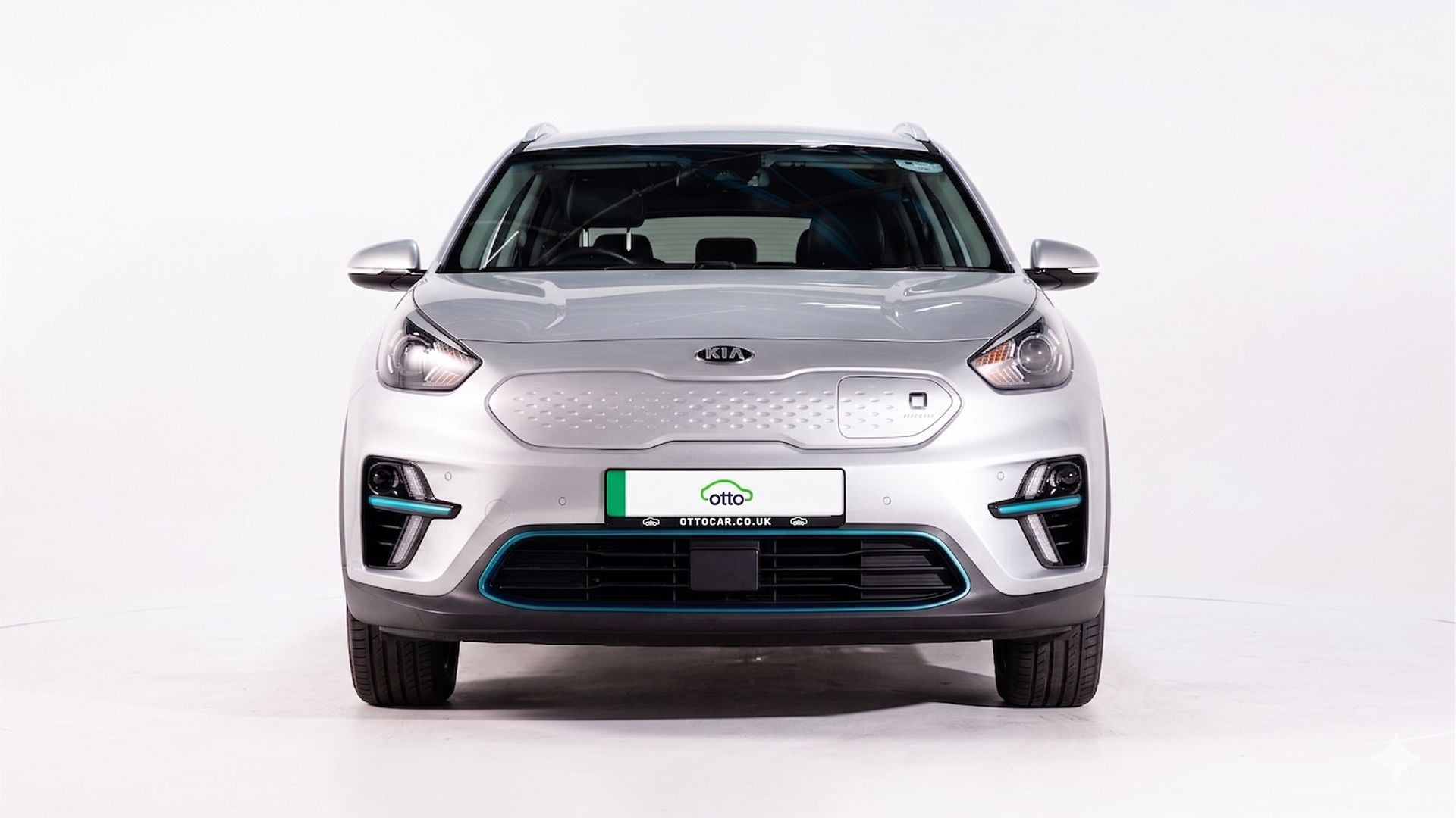 NIRO 4 EV - Kia e niro silver front copy.jpg