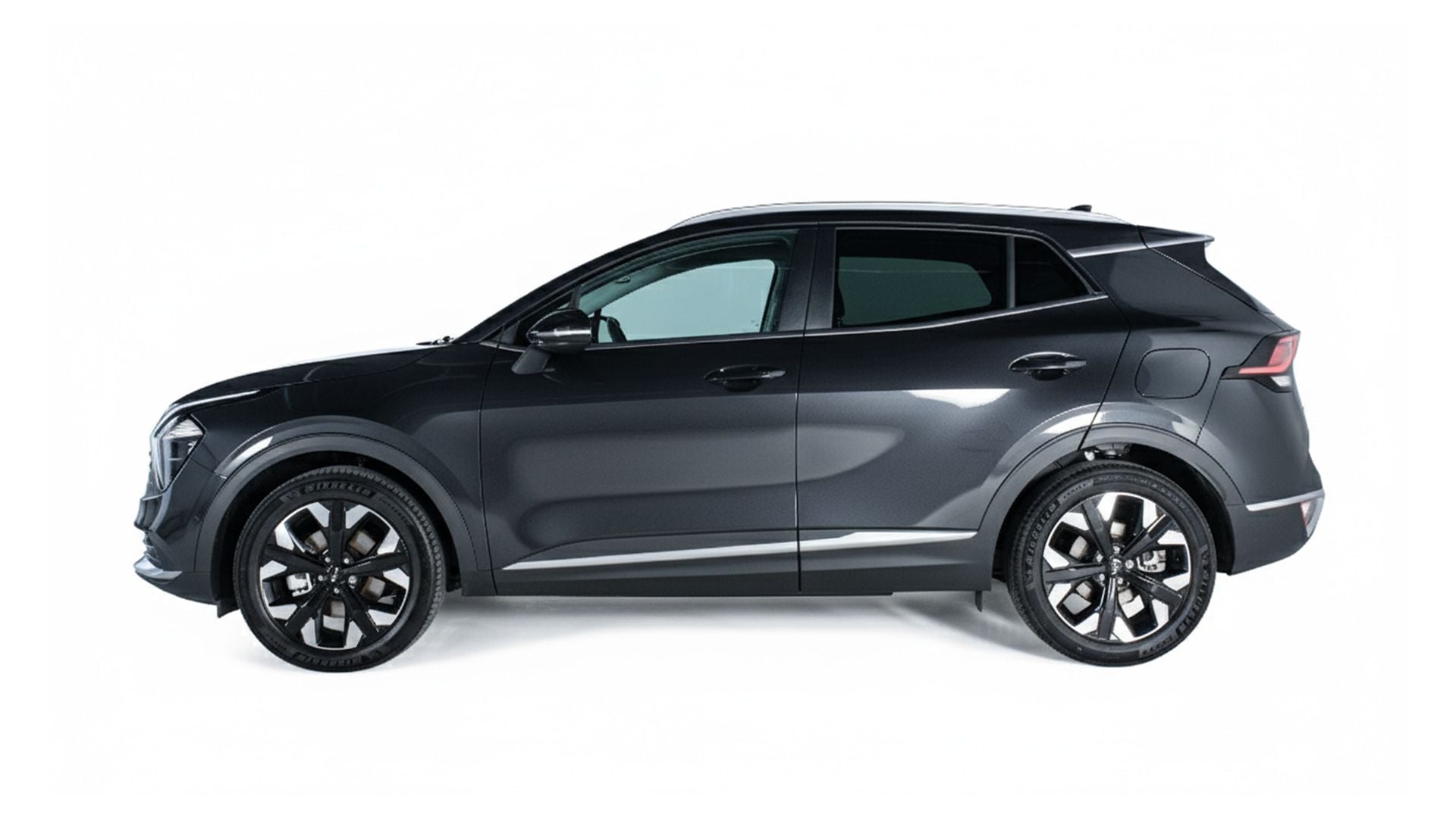 SPORTAGE 3 PHEV 4X4 AUTO - Kia sportage Penta Metal side copy.jpg