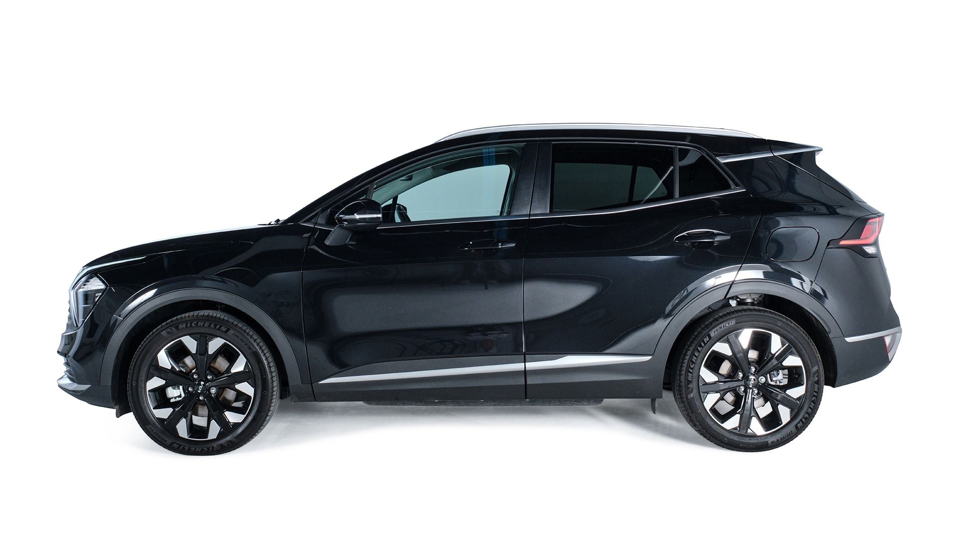 SPORTAGE 3 PHEV 4X4 AUTO - Kia sportage side black.jpg