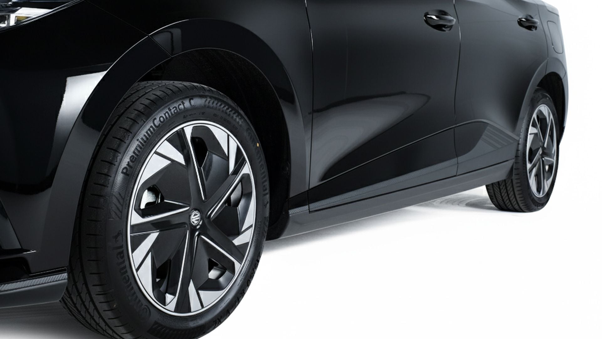 4 TROPHY - MG4 Trophy Long Range black tyres copy.jpg