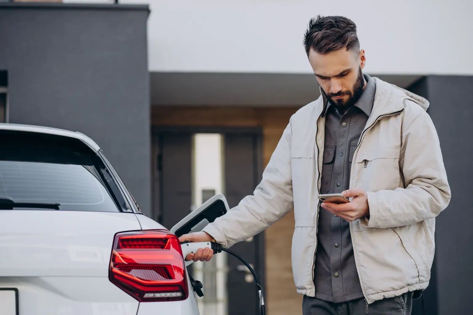 Private hire driver tips: Looking after your EV battery