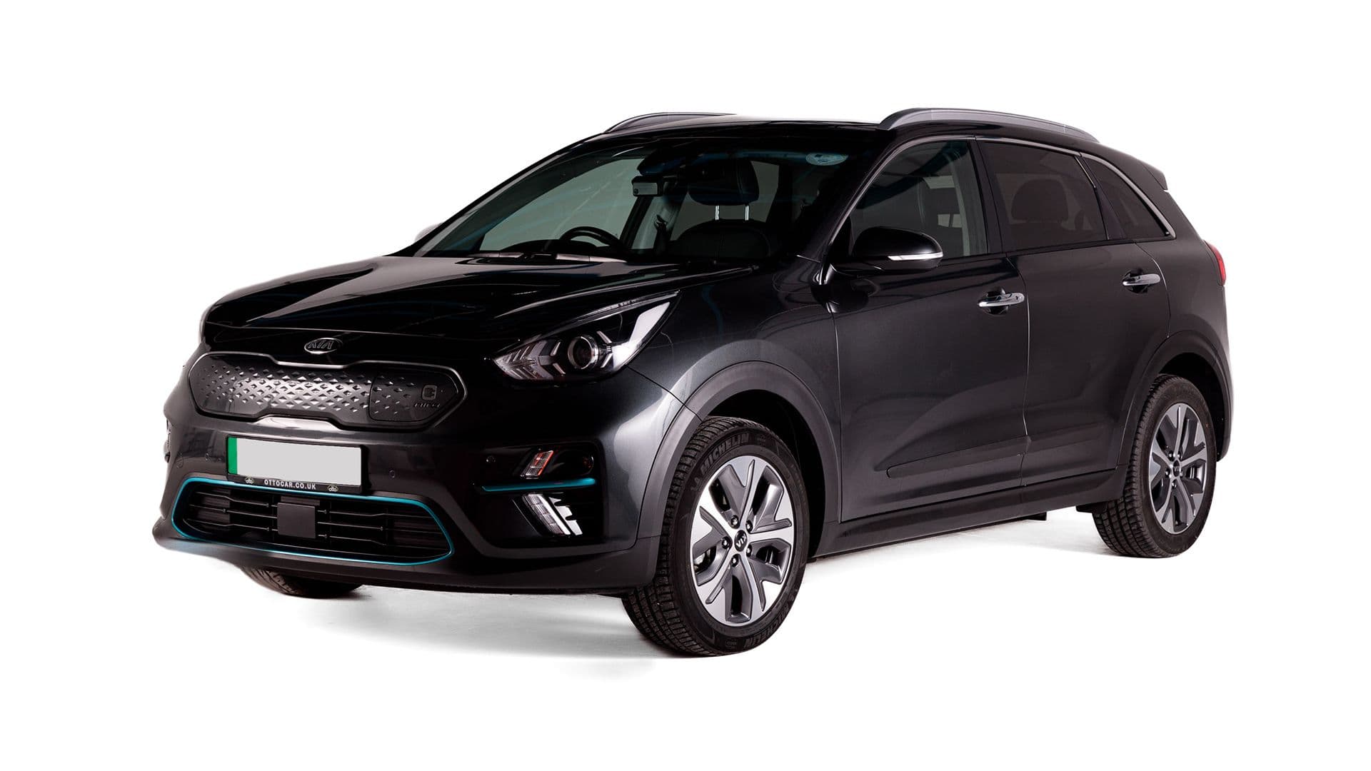 NIRO 4 EV - Kia e niro diagonal copy.jpg