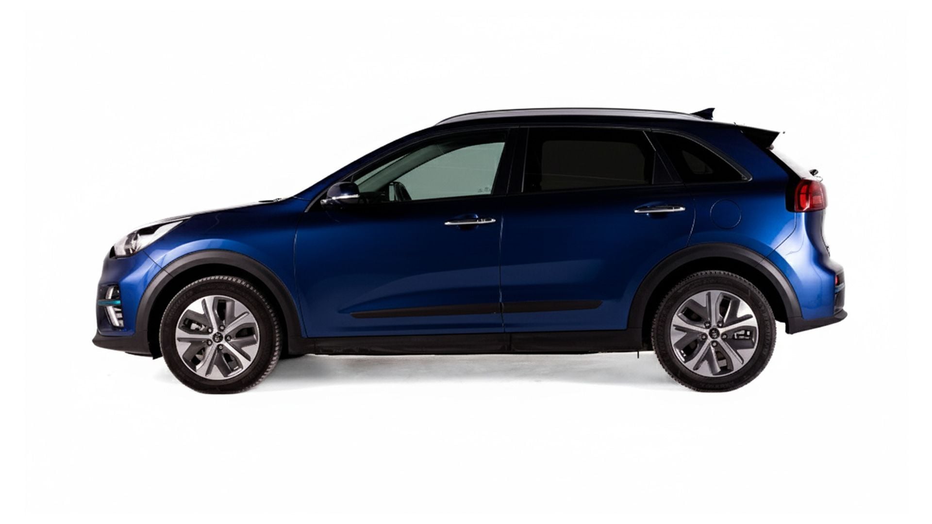NIRO 2 EV - Kia e niro side blue copy.jpg