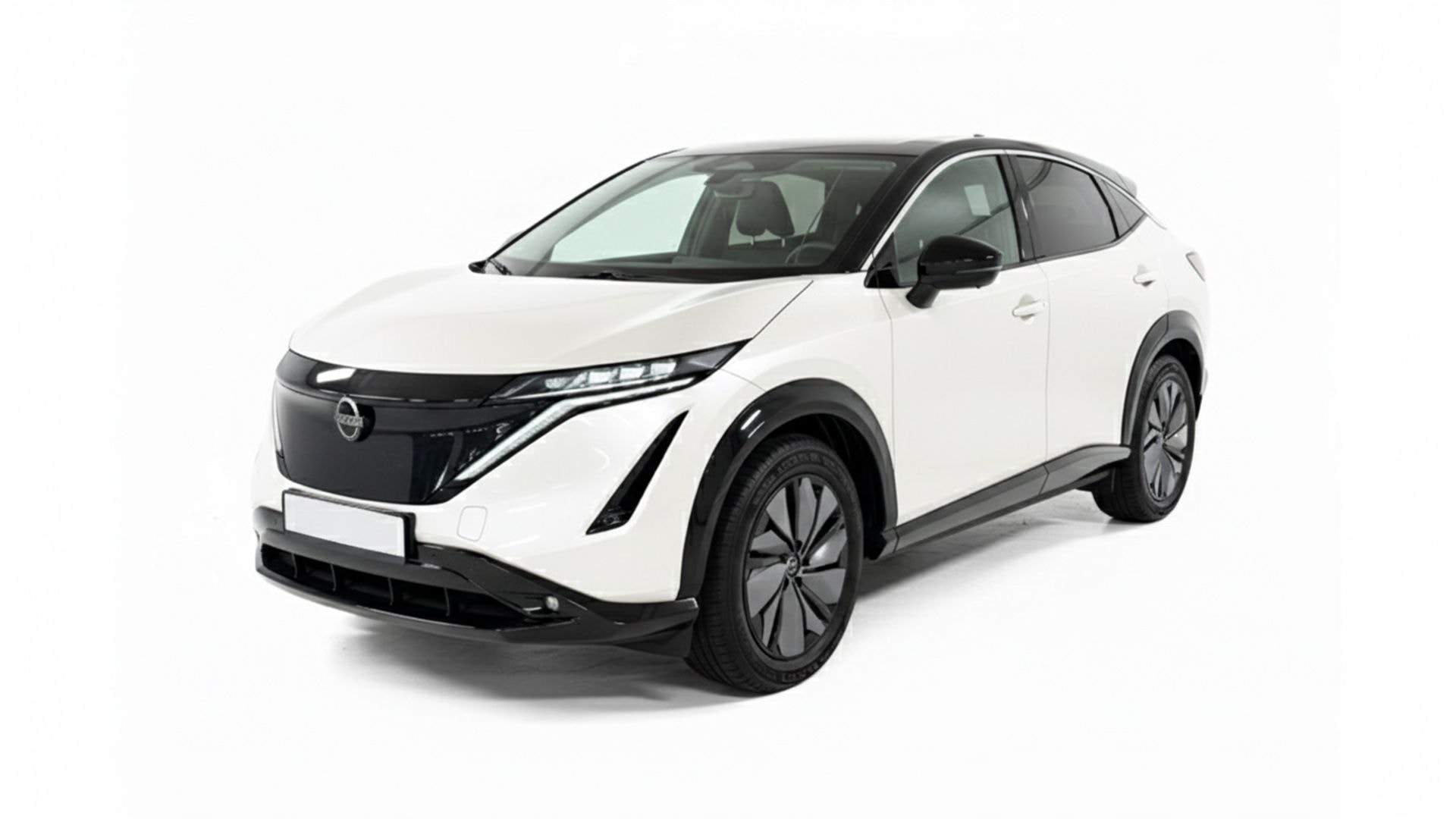 ARIYA ADVANCE E-4ORCE - Nissan Ariya white diagonal copy.jpg