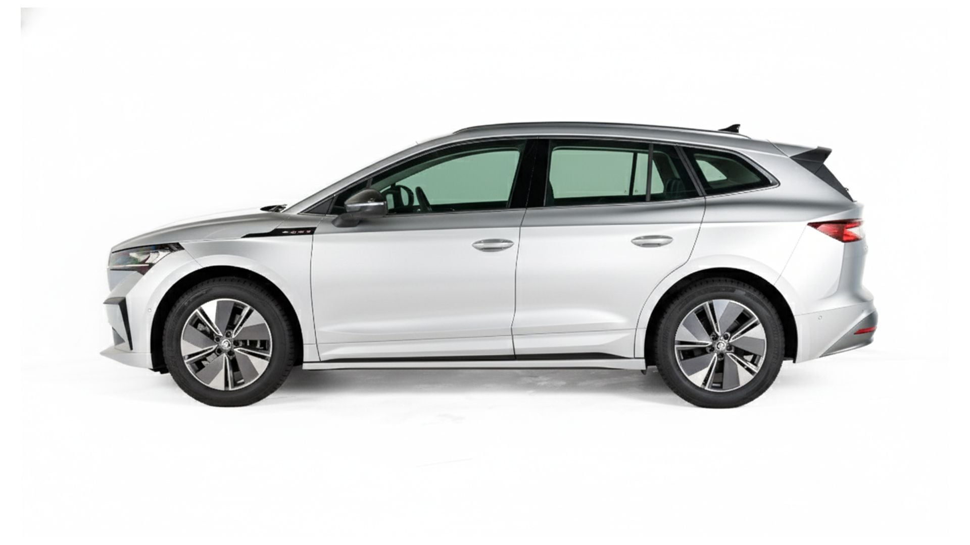 ENYAQ IV 80 - Skoda enyaq iv80 silver side copy.jpg