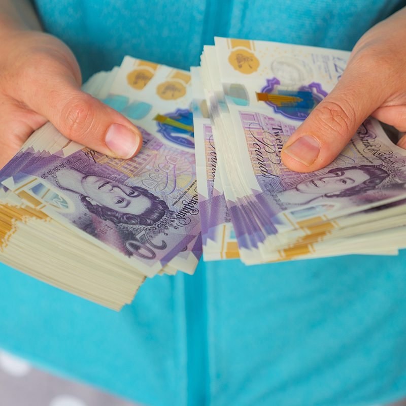 How much do Uber drivers make in London?