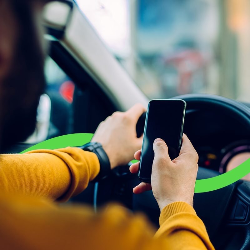 The risks, law and penalties of mobile phone use while driving